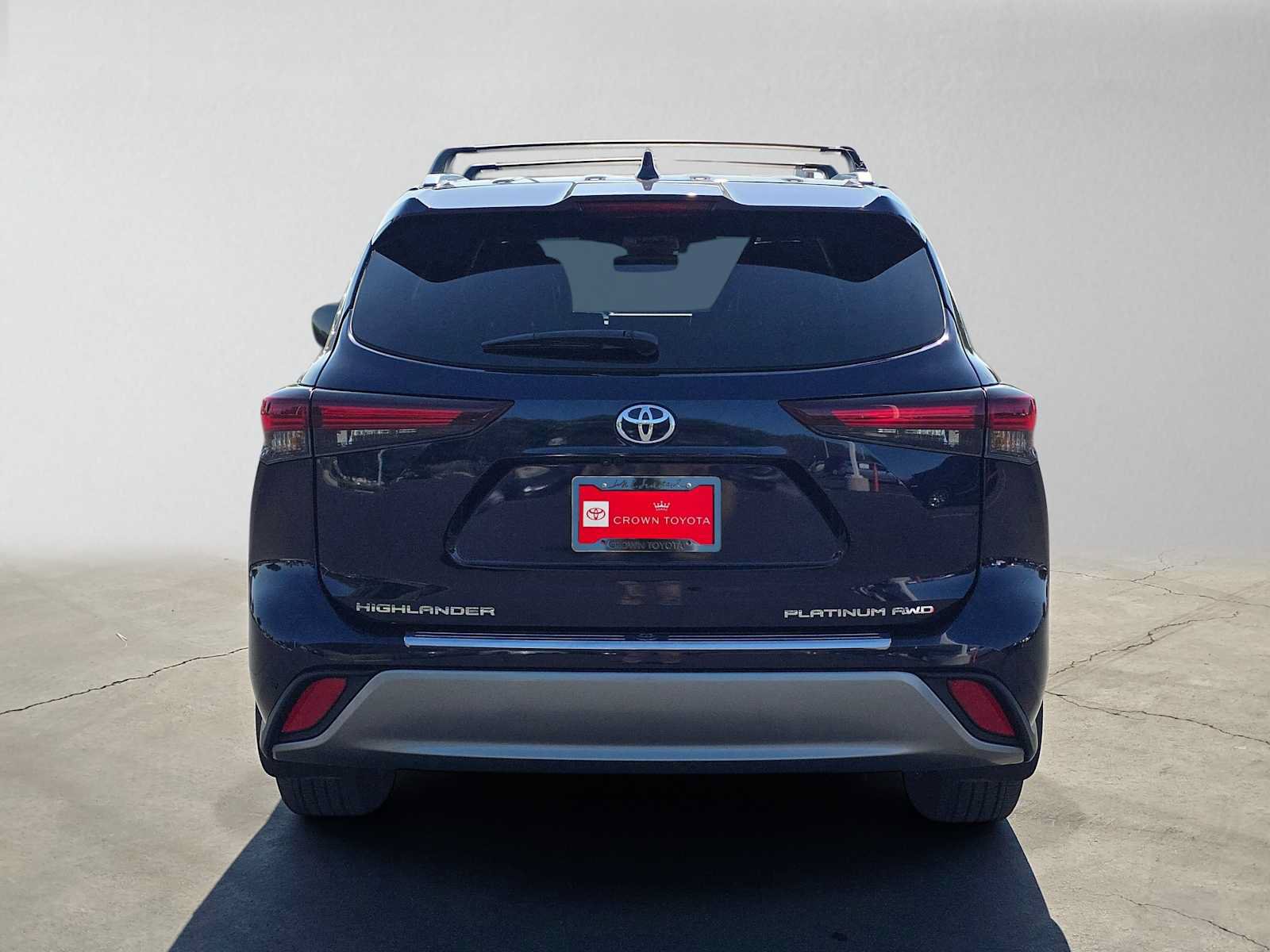Certified 2026 Toyota Highlander Platinum AWD/4WD image 4