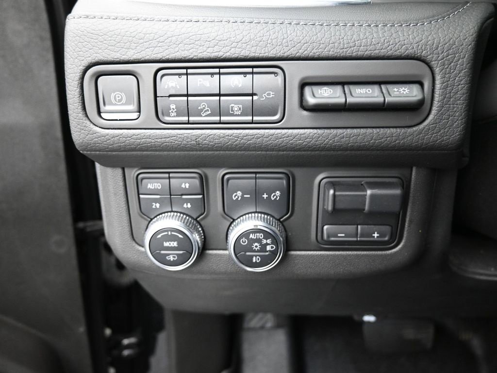 Used 2022 GMC Yukon Denali w/ Max Trailering Package image 12