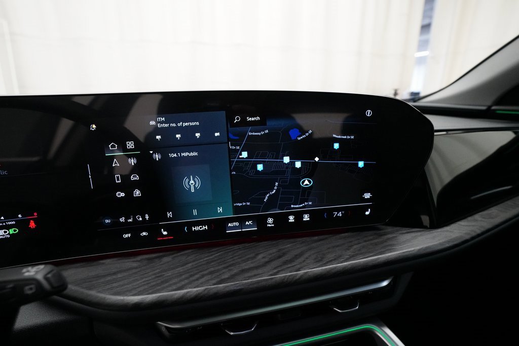 Used 2025 Audi Q5 Premium Plus w/ Premium Plus image 8