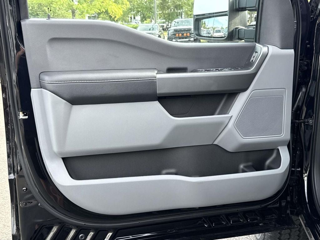 New 2026 Ford F250 XLT w/ FX4 Off-Road Package AWD/4WD image 8