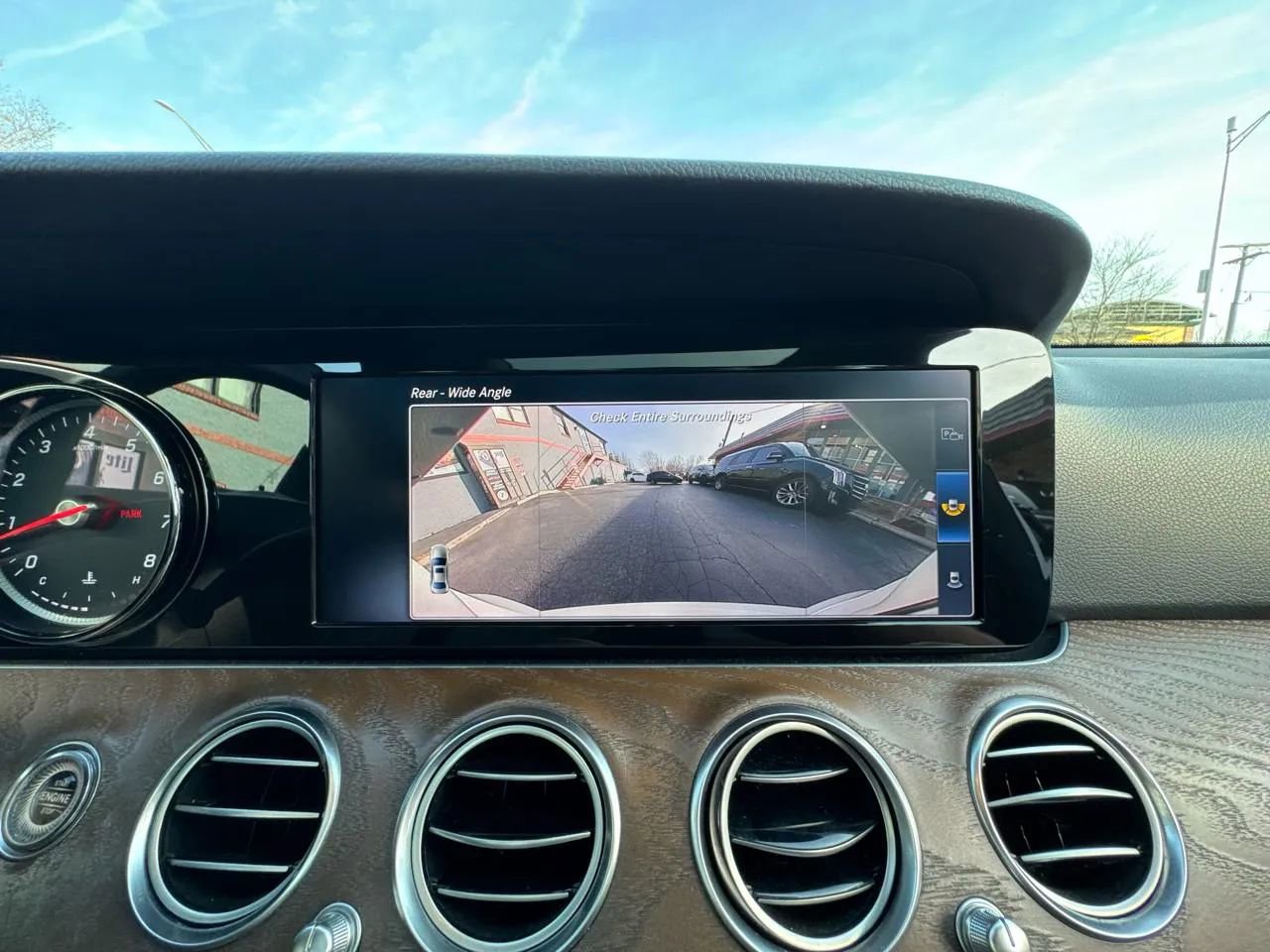 Used 2018 Mercedes-Benz E 300 image 39