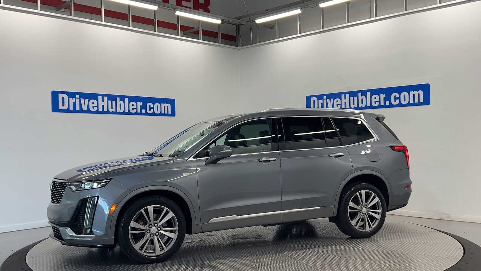 Used 2020 Cadillac XT6 Premium Luxury w/ Platinum Package AWD/4WD image 4