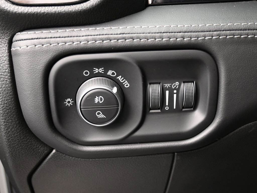 Used 2026 RAM 2500 Limited image 43