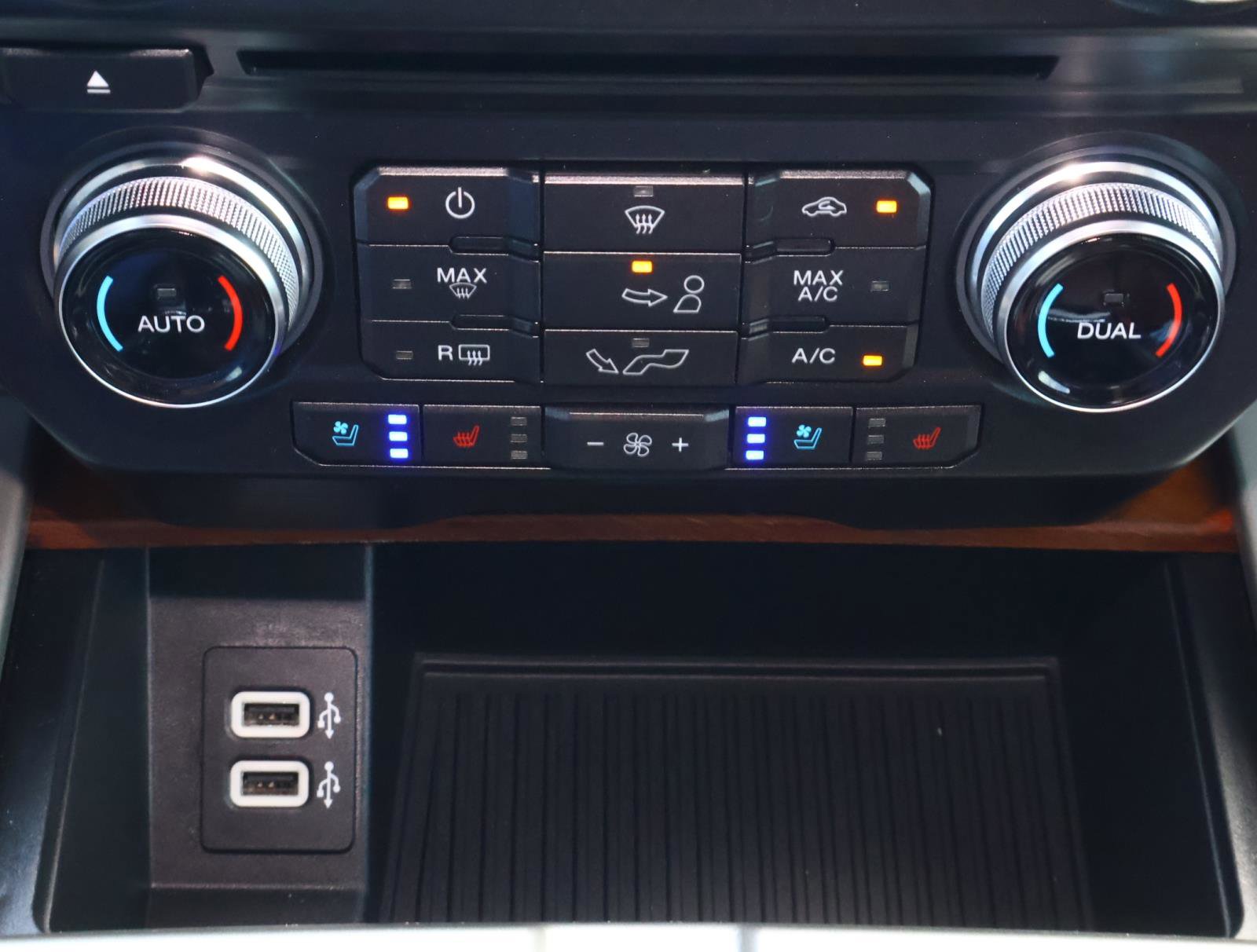 Used 2018 Ford F150 King Ranch w/ Equipment Group 601A Luxury AWD/4WD image 32