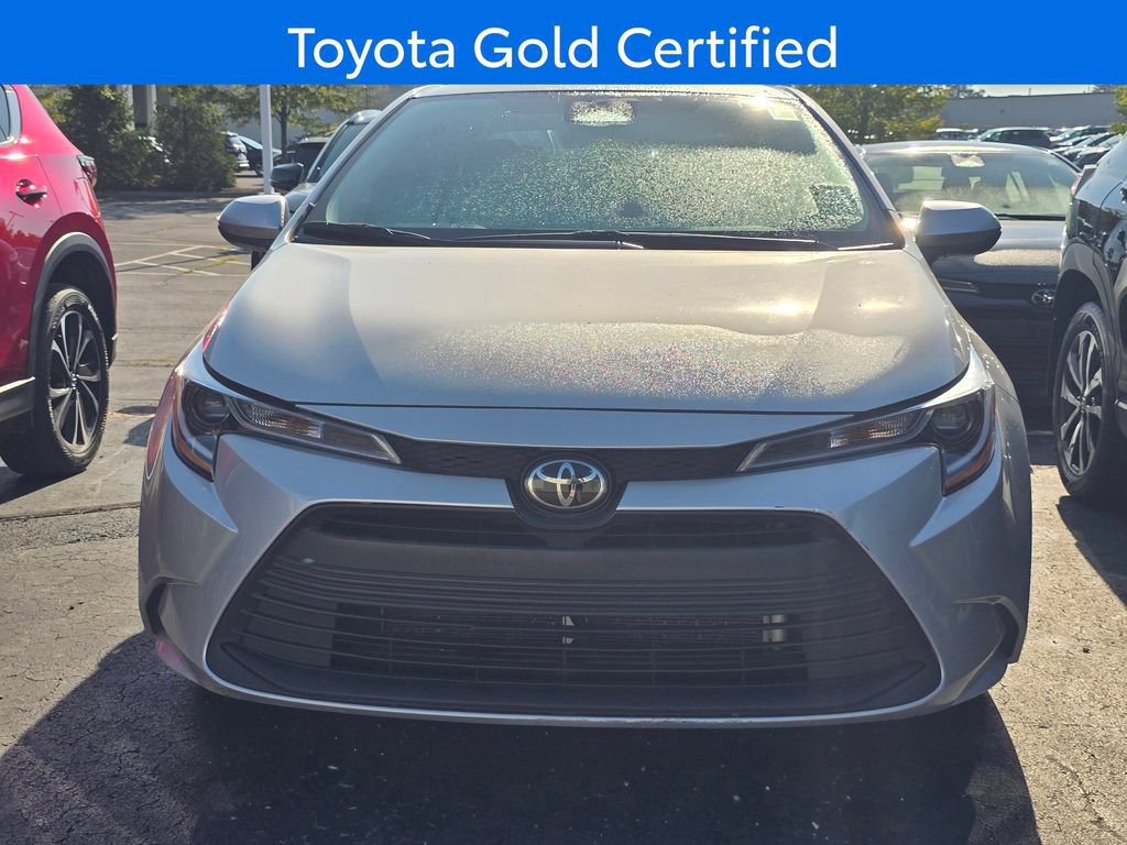 Used 2025 Toyota Corolla LE w/ Convenience Package FWD image 2