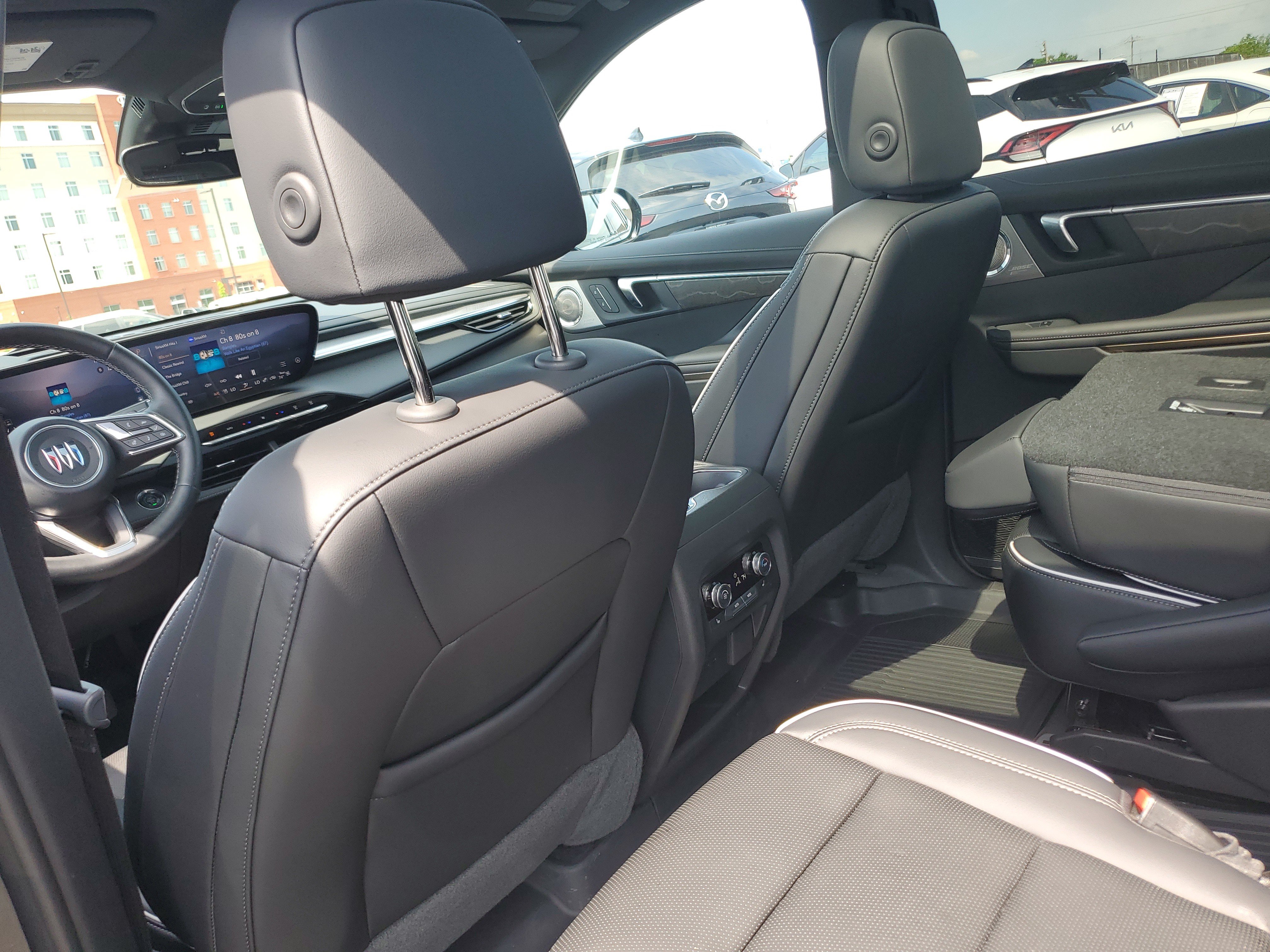 Used 2025 Buick Enclave Avenir w/ Trailering Package, 5000 lbs. AWD/4WD image 12