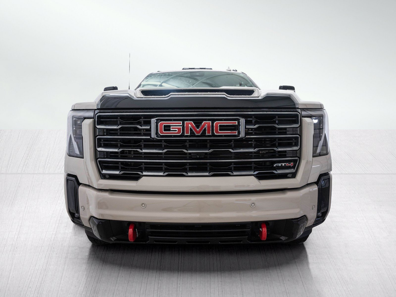 Used 2026 GMC Sierra 2500 AT4 w/ Technology Package AWD/4WD image 2