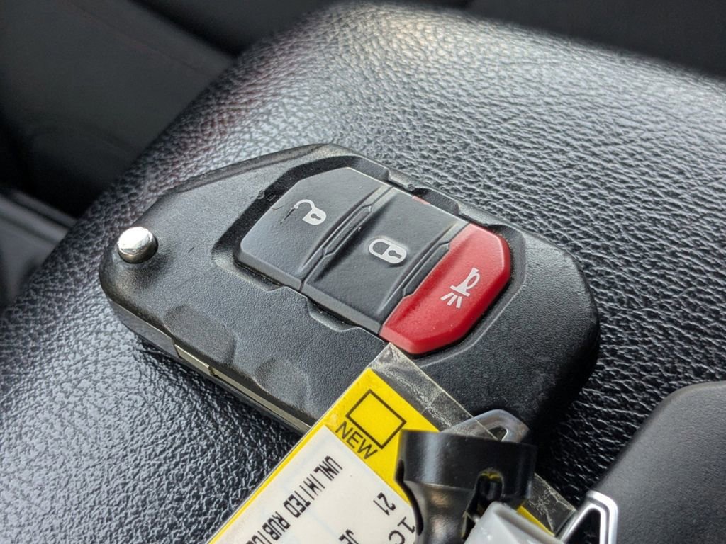 Used 2021 Jeep Wrangler Unlimited Rubicon image 29