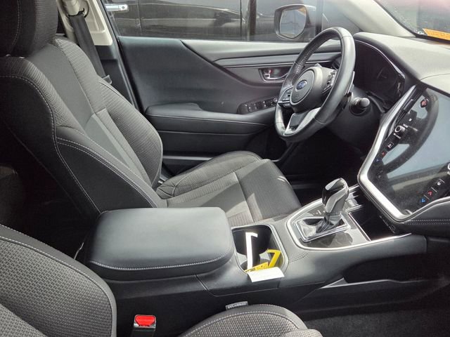 Used 2023 Subaru Outback Premium AWD/4WD image 5