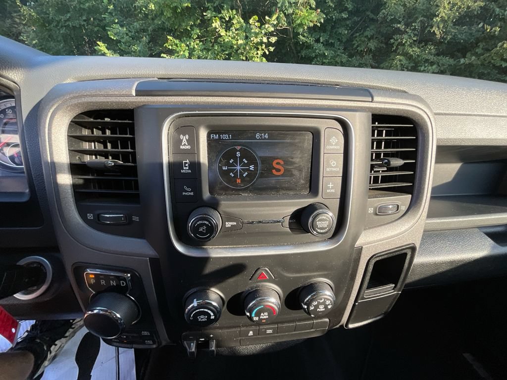 Used 2017 RAM 1500 Express AWD/4WD image 19