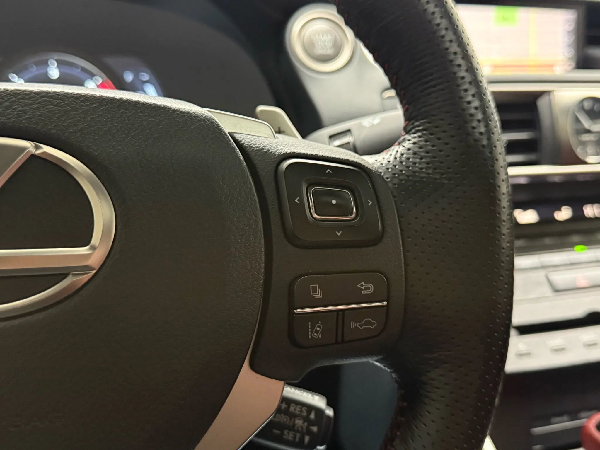 Used 2019 Lexus IS 300 F Sport w/ F Sport Package image 23