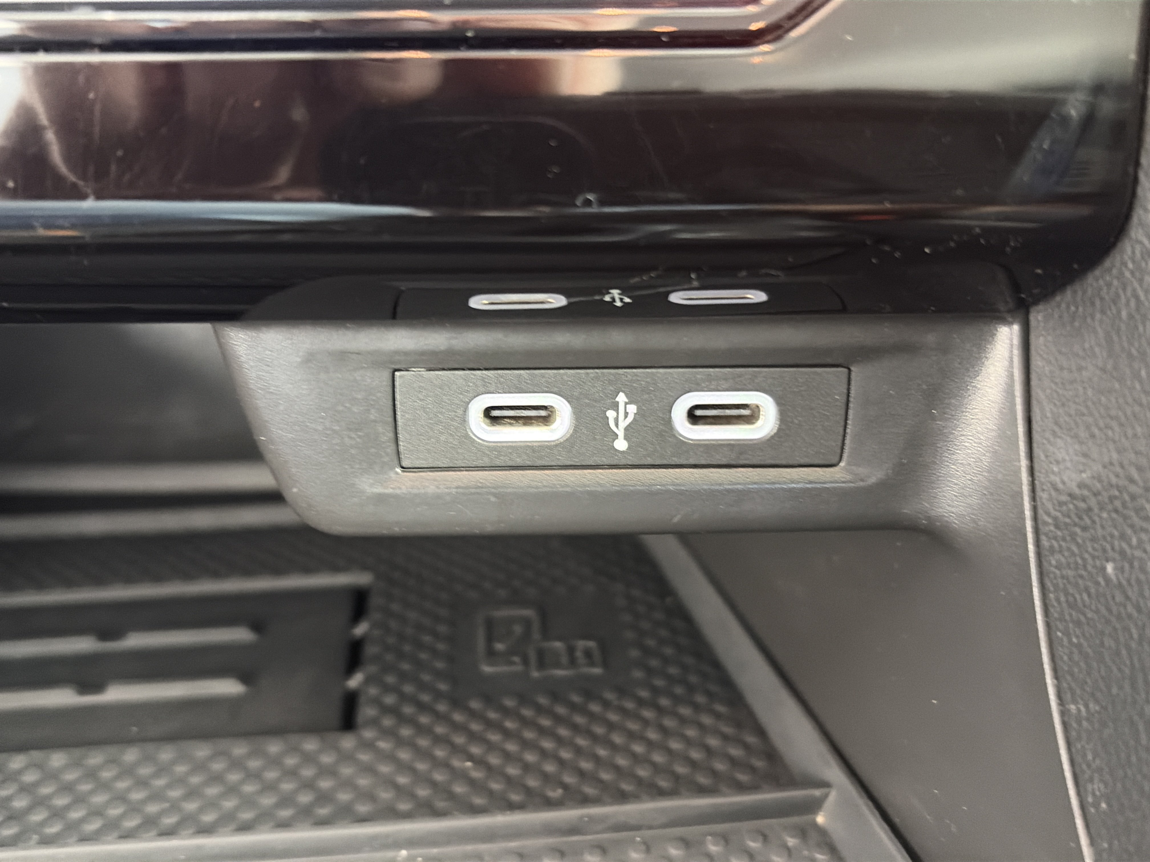 Used 2025 Volkswagen Jetta SE FWD image 24