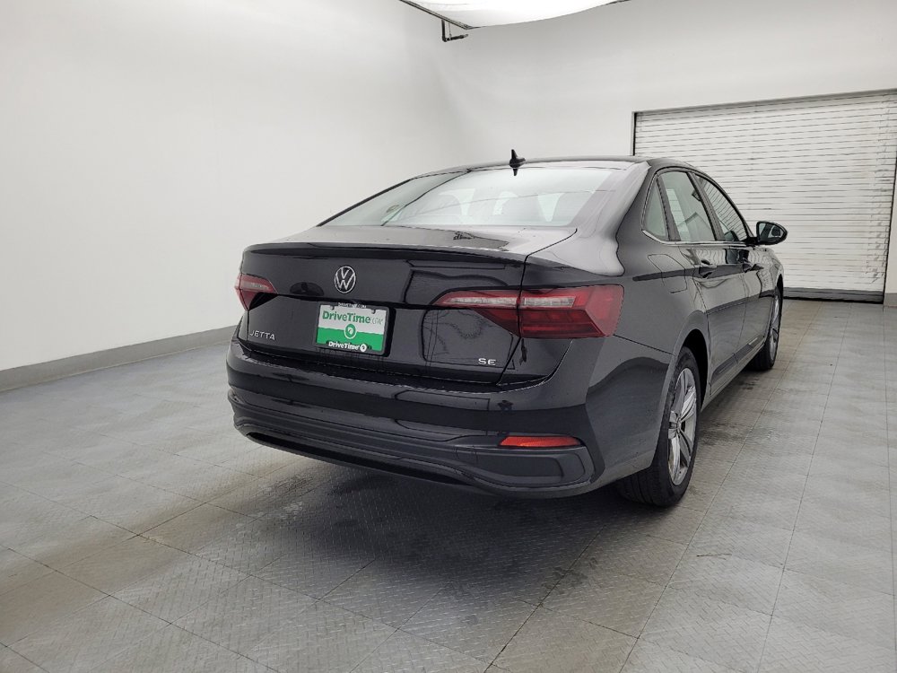 Used 2024 Volkswagen Jetta SE image 7