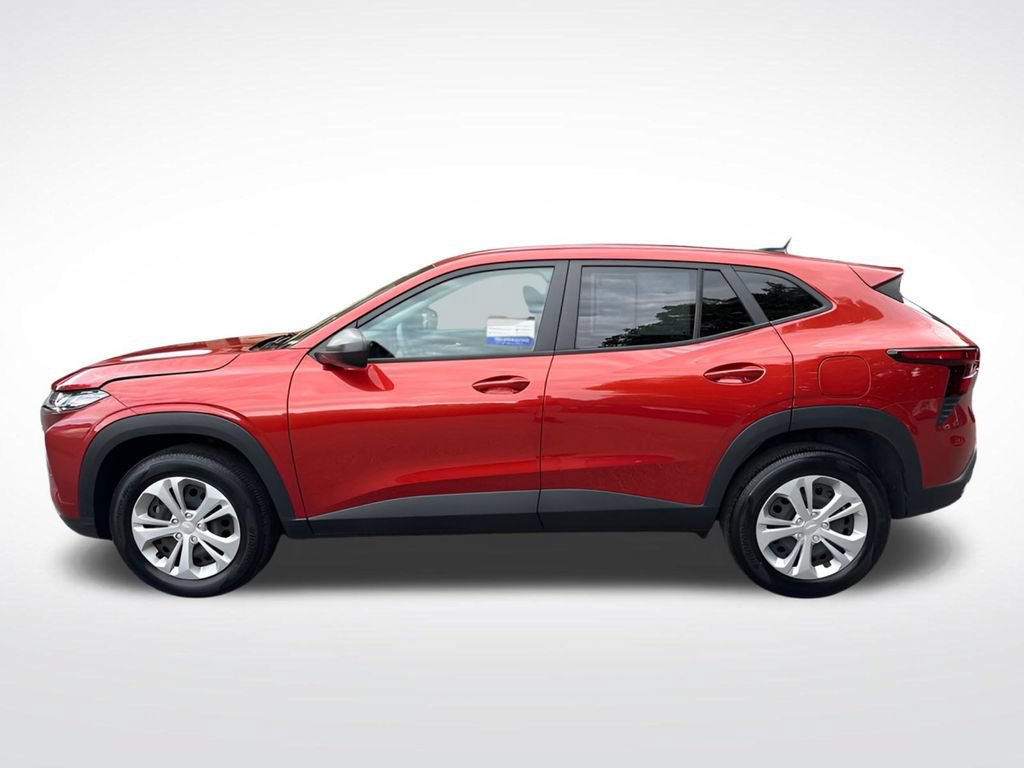 Used 2024 Chevrolet Trax LS FWD image 7