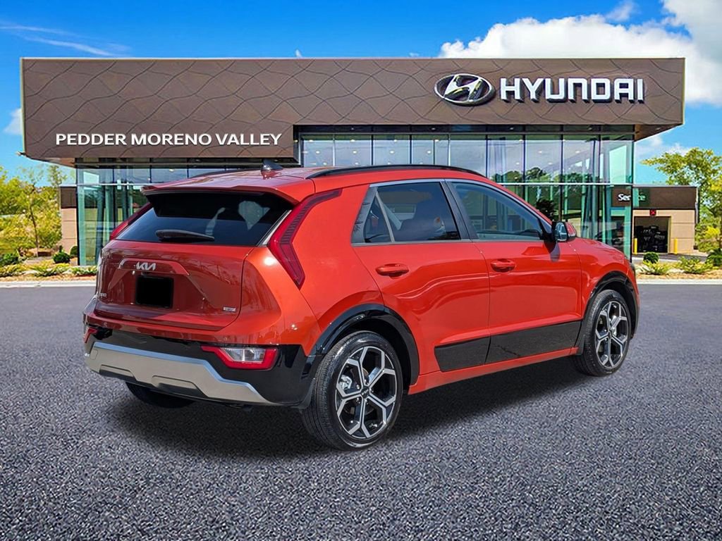Used 2023 Kia Niro EX Touring image 4
