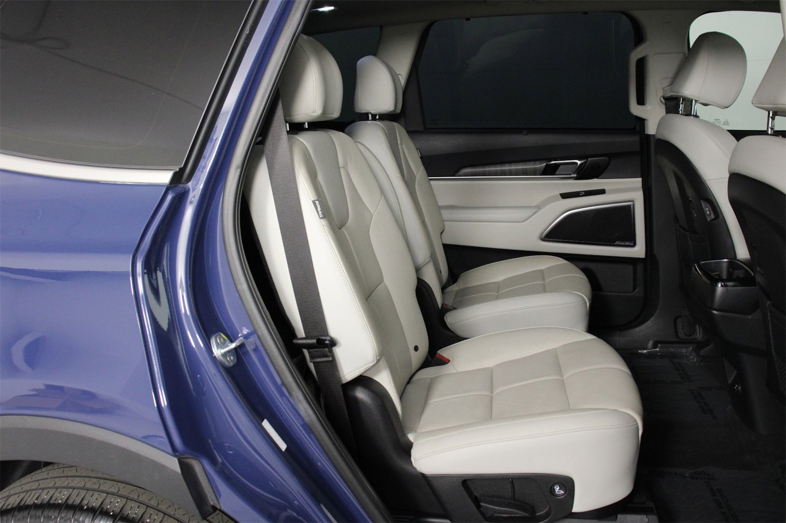 Used 2023 Kia Telluride SX image 29