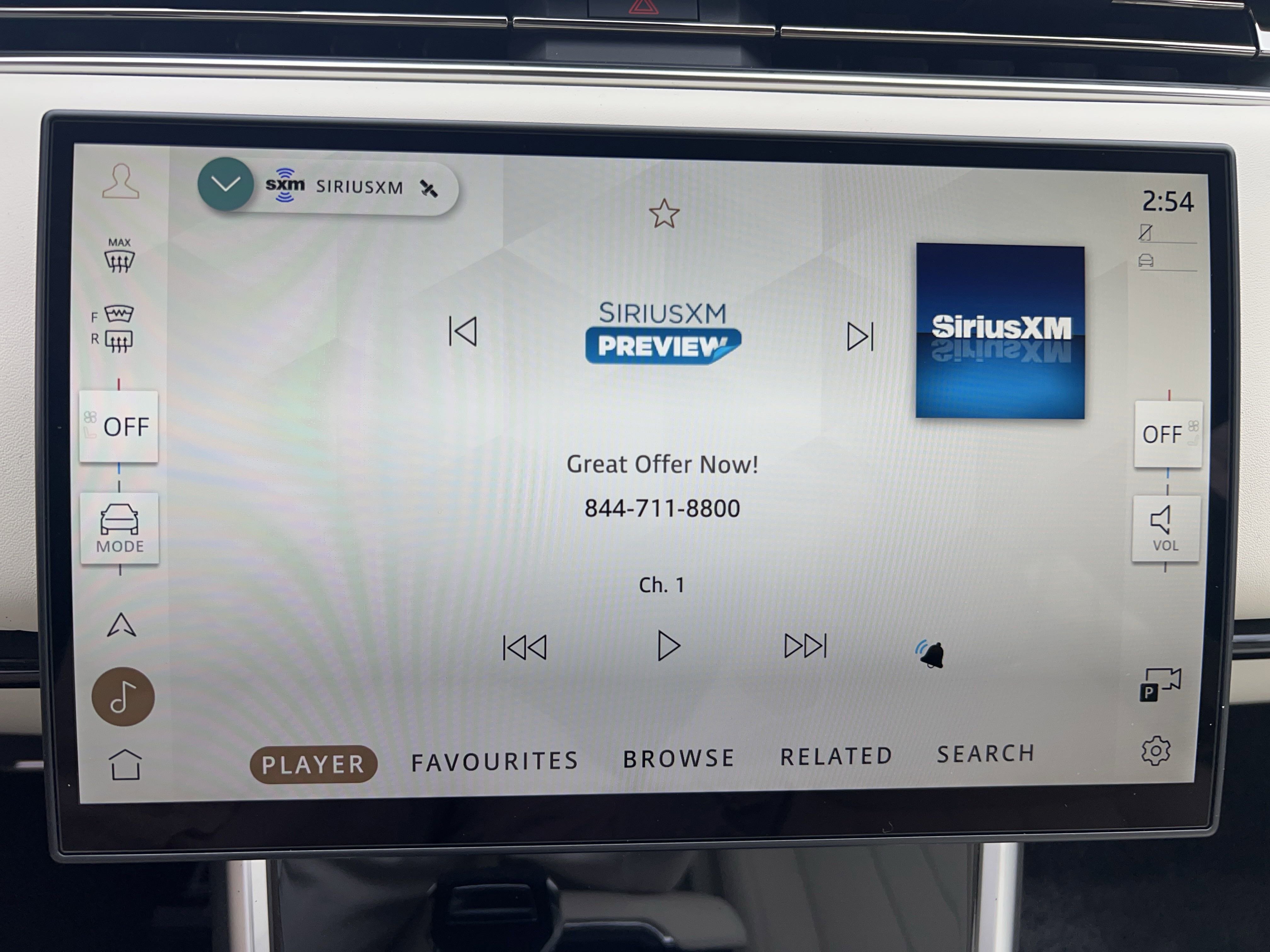 New 2025 Land Rover Range Rover SE image 18