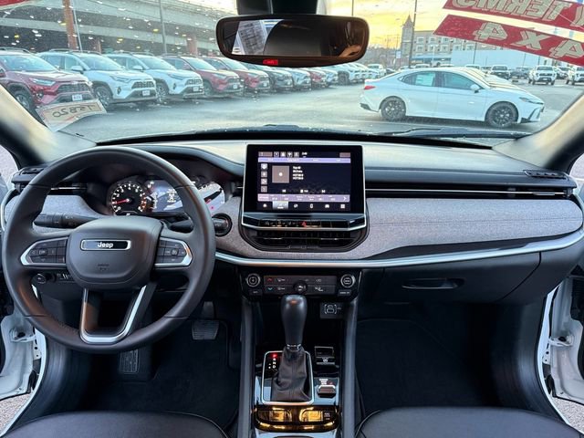 Used 2024 Jeep Compass Latitude image 9