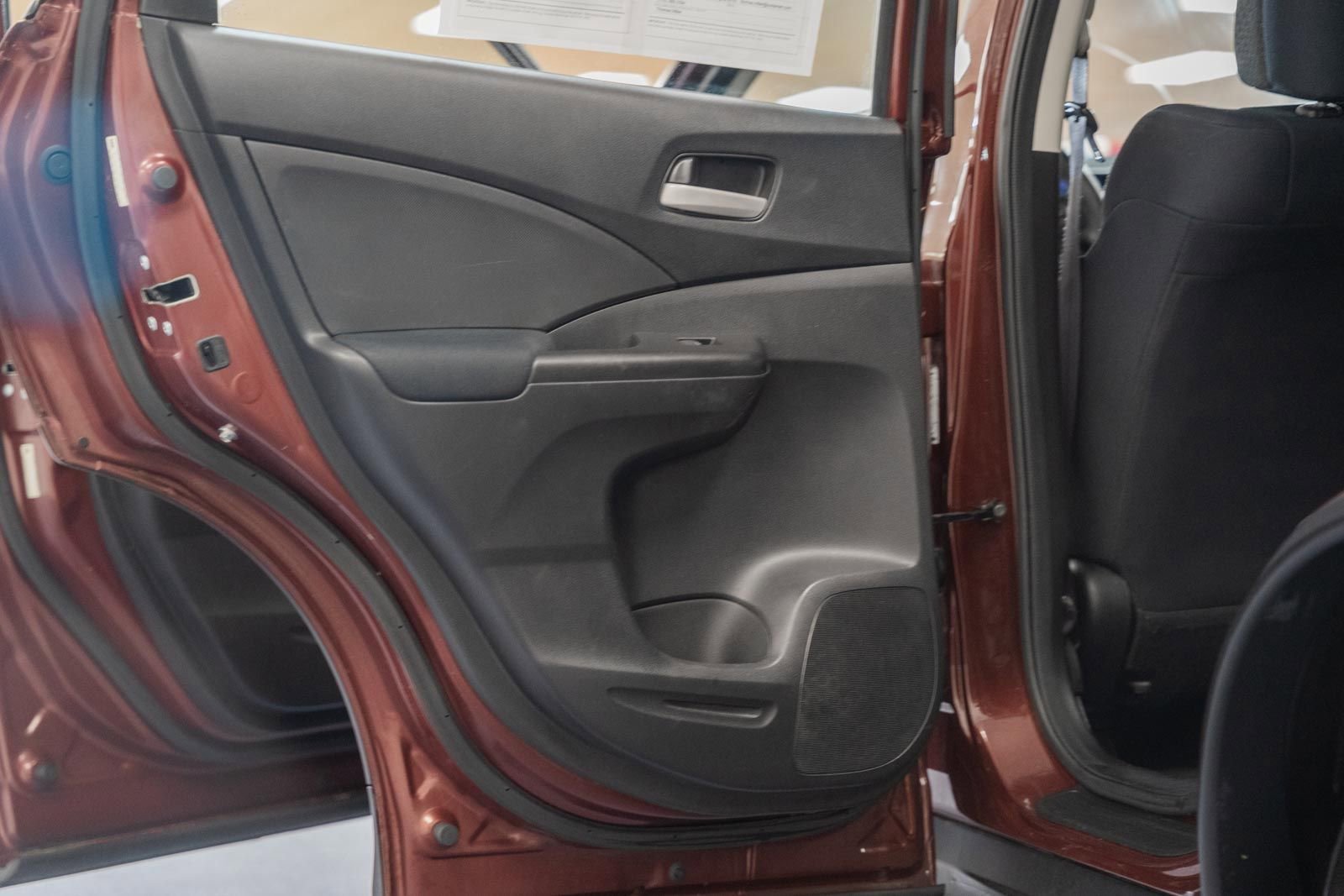 Used 2015 Honda CR-V LX image 36