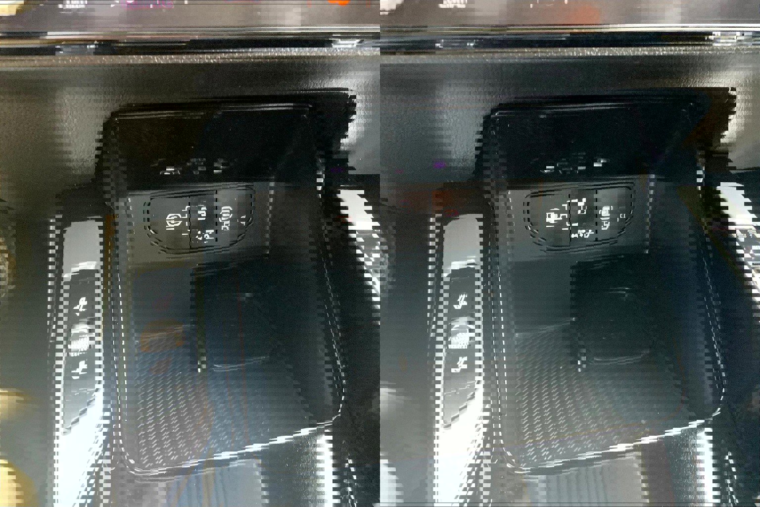 Used 2024 Kia Sorento SX image 36