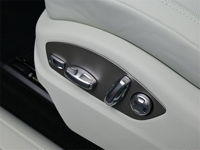 New 2026 Porsche Macan image 13