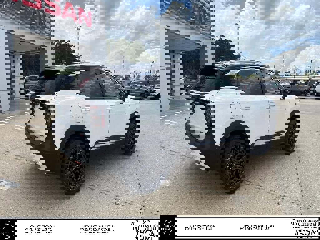 New 2025 Nissan Kicks SR image 6