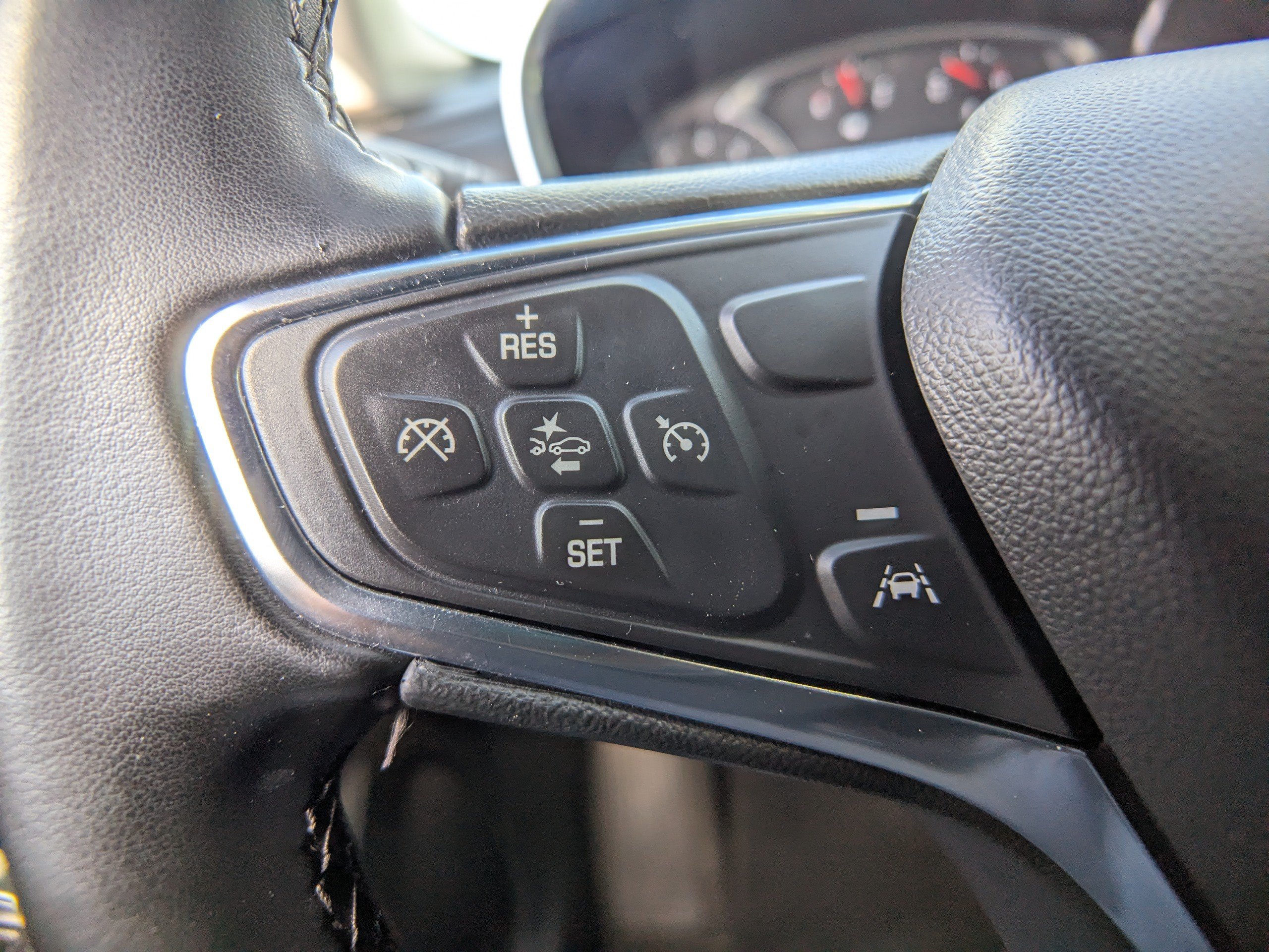 Used 2024 Chevrolet Equinox LT AWD/4WD image 25