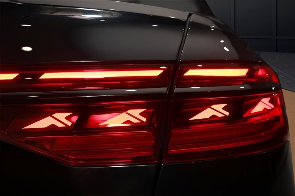 Used 2022 Audi S8 w/ S8 Executive Package image 48