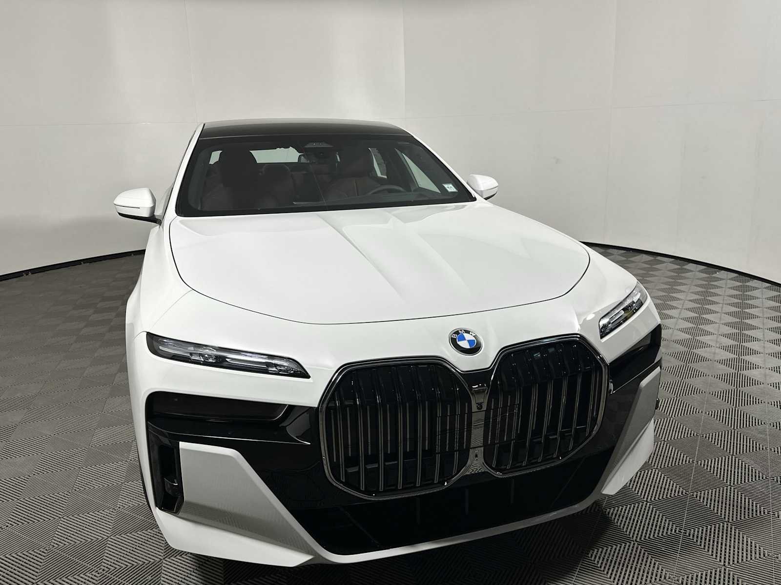 New 2026 BMW 740i xDrive w/ Executive Package image 6