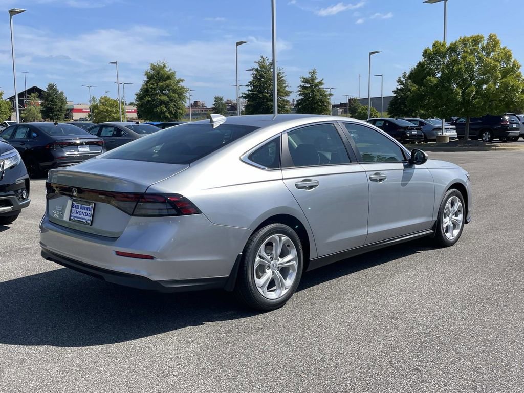 New 2025 Honda Accord LX image 3