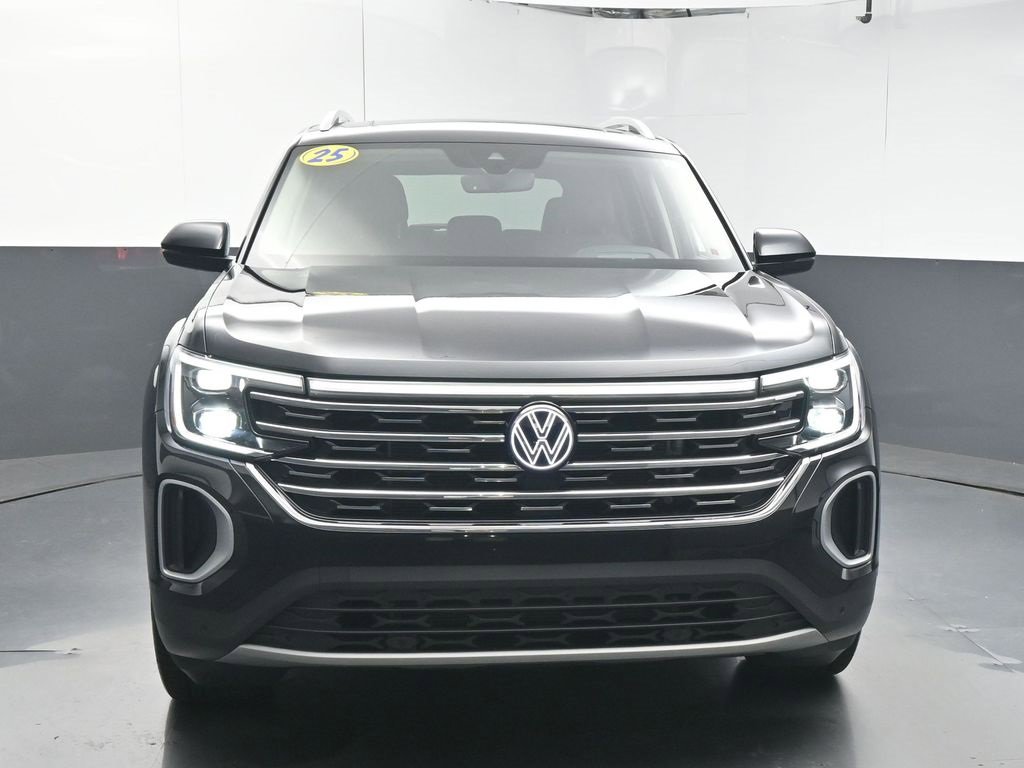 Used 2025 Volkswagen Atlas SEL image 3