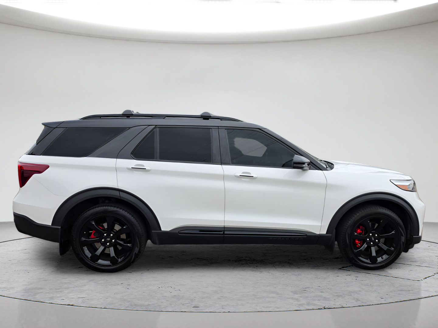Used 2024 Ford Explorer ST w/ Equipment Group 401A AWD/4WD image 4