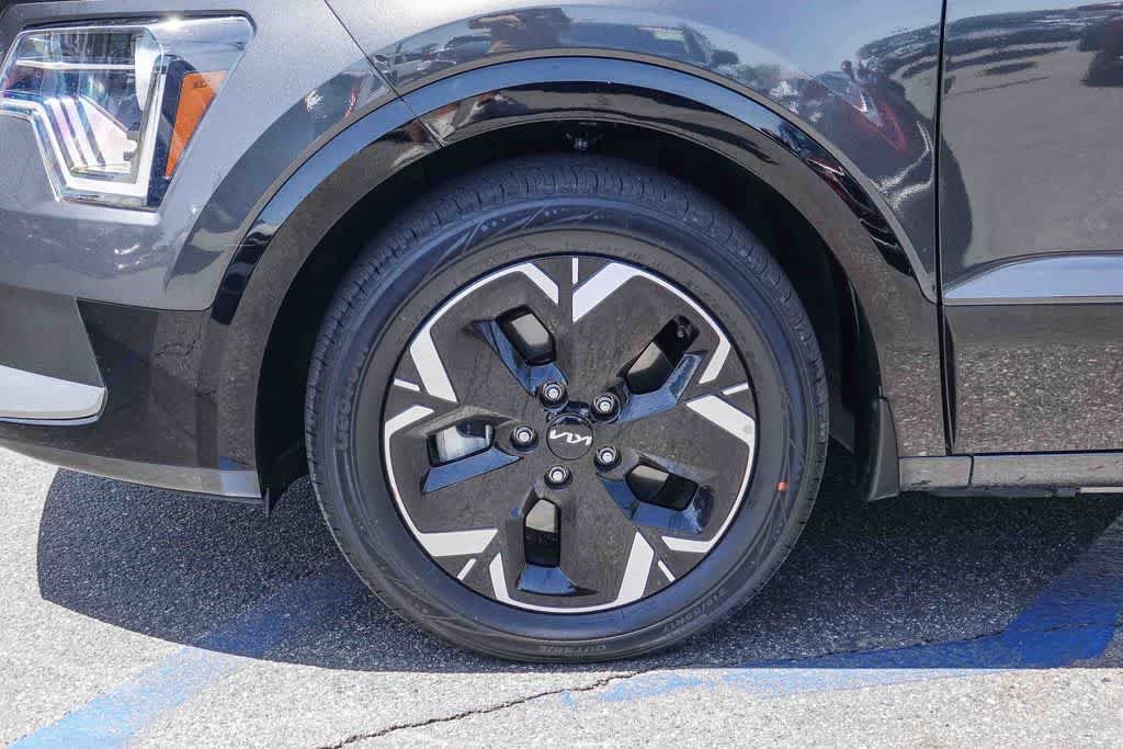 Certified 2023 Kia Niro Wind FWD image 10