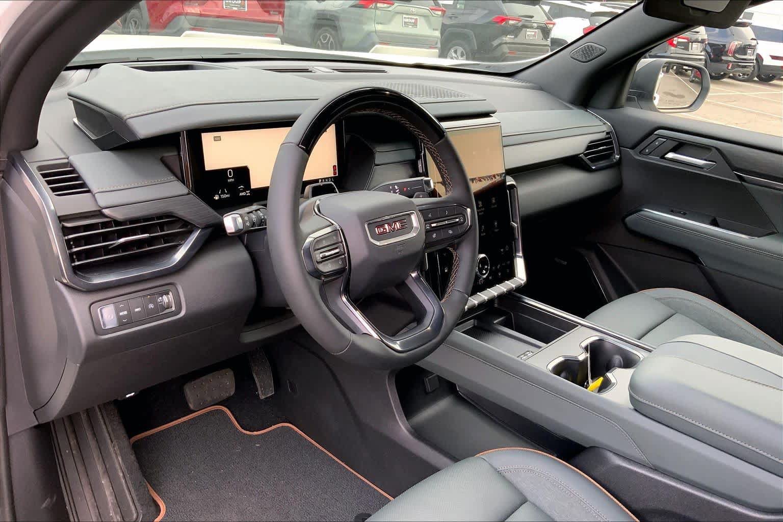 Used 2026 GMC Acadia AT4 w/ Super Cruise Package AWD/4WD image 8