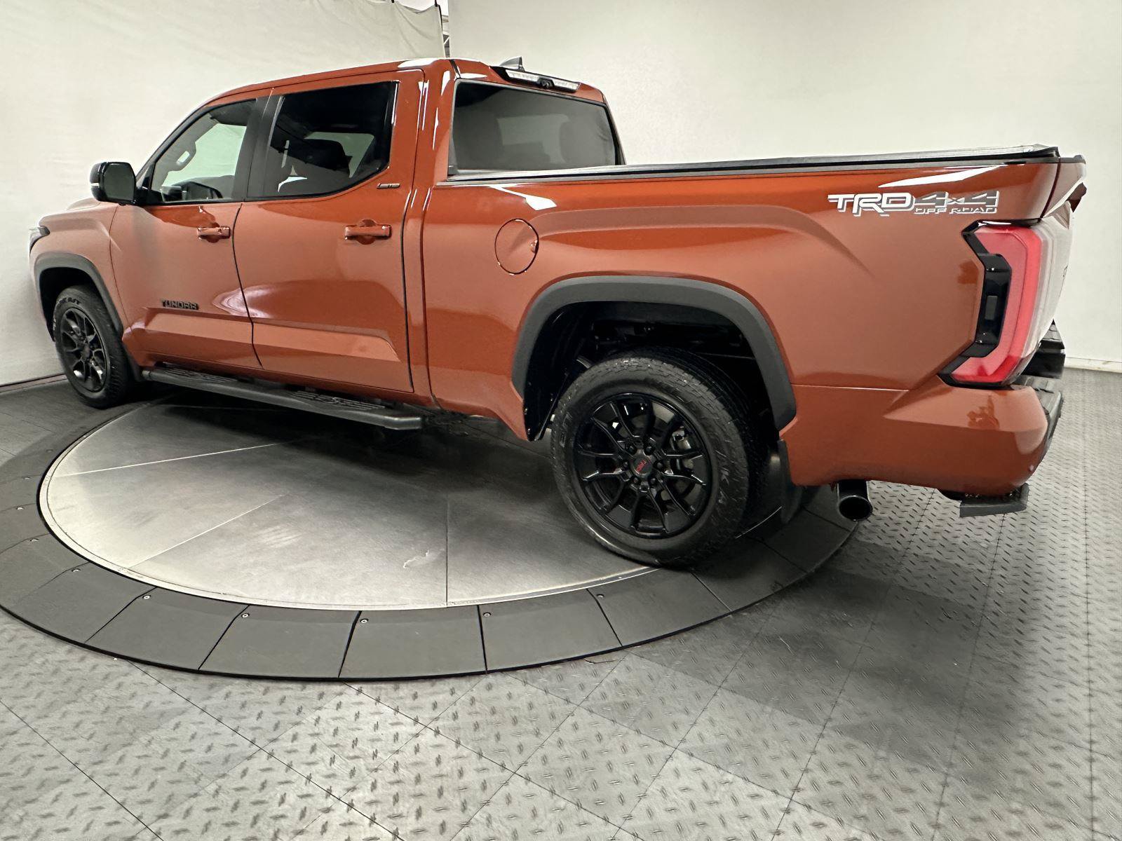 Used 2025 Toyota Tundra Limited w/ TRD Off-Road Package AWD/4WD image 8