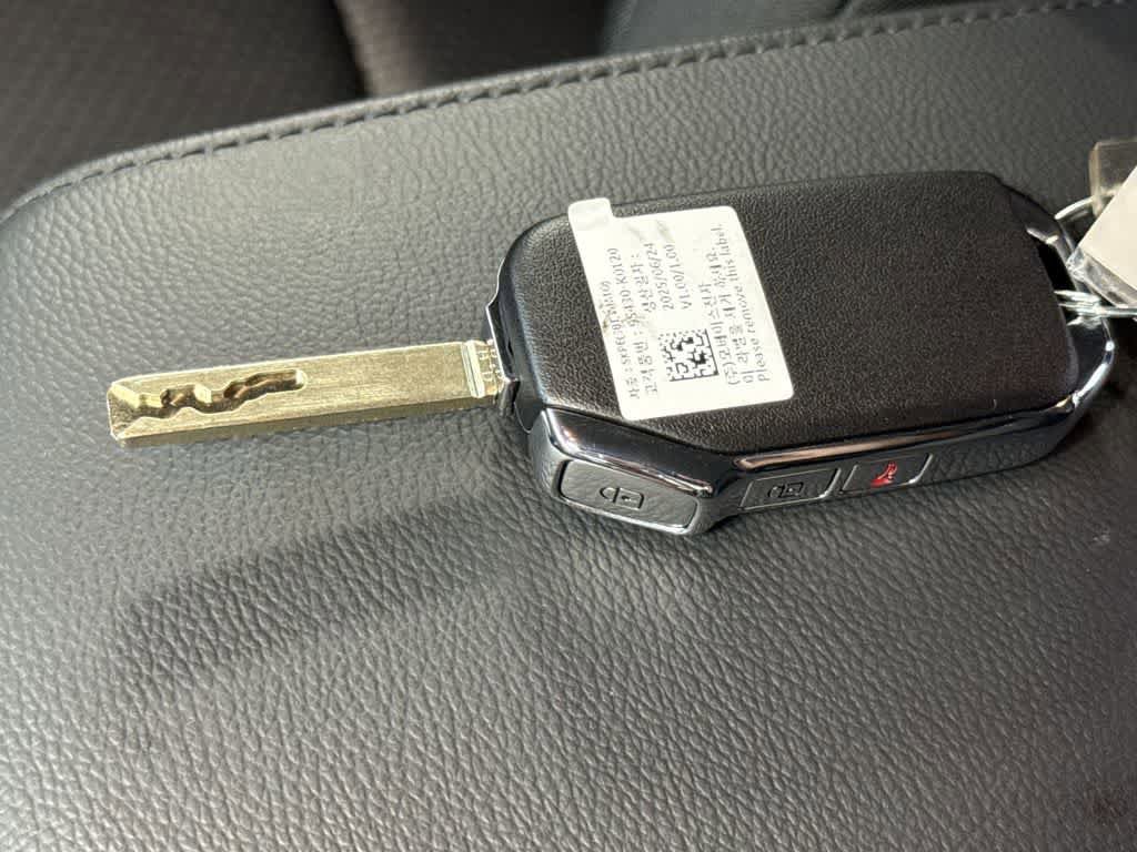 Used 2025 Kia Soul LX w/ LX Technology Package FWD image 28