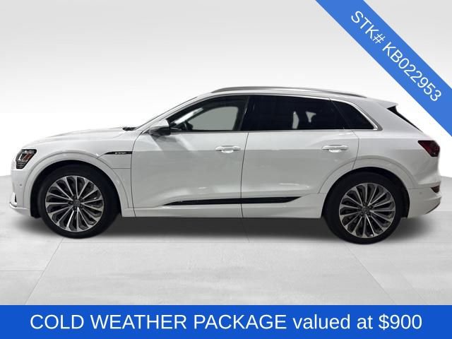 Used 2019 Audi e-tron Prestige w/ Prestige Package image 4