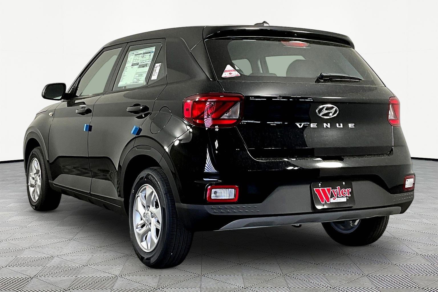 New 2026 Hyundai Venue SE FWD image 4