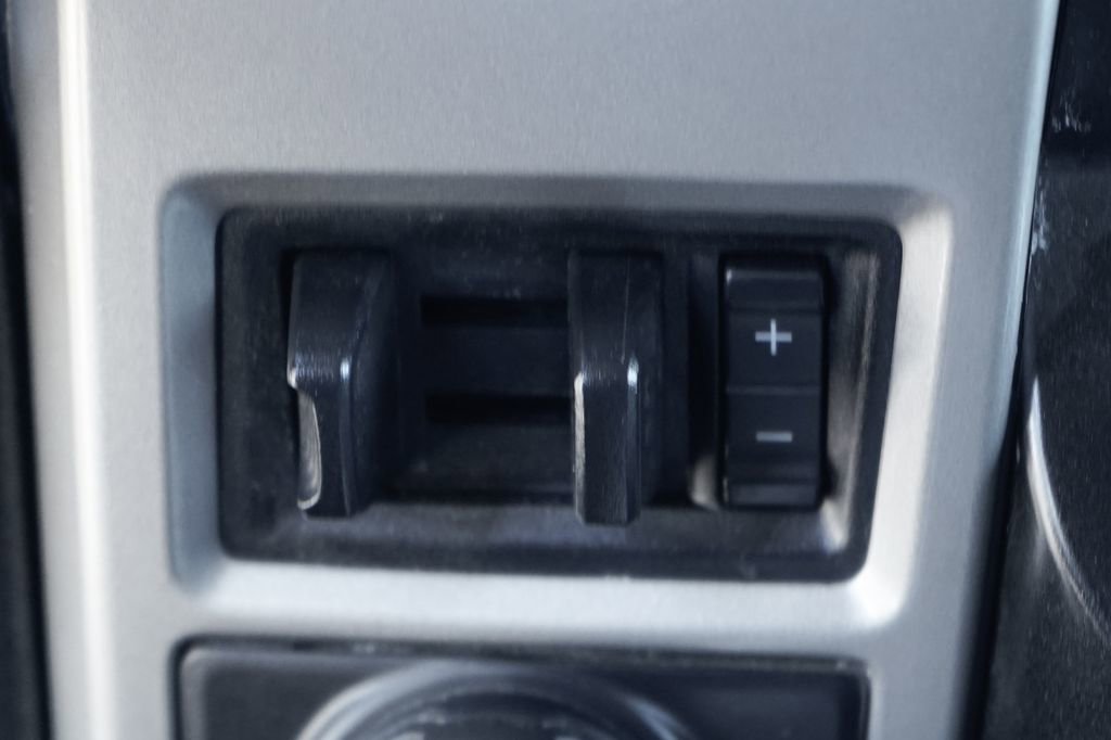 Used 2020 Ford F350 Lariat AWD/4WD image 36