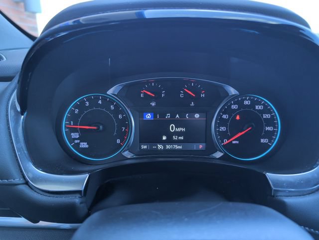Used 2023 Chevrolet Traverse LT FWD image 23