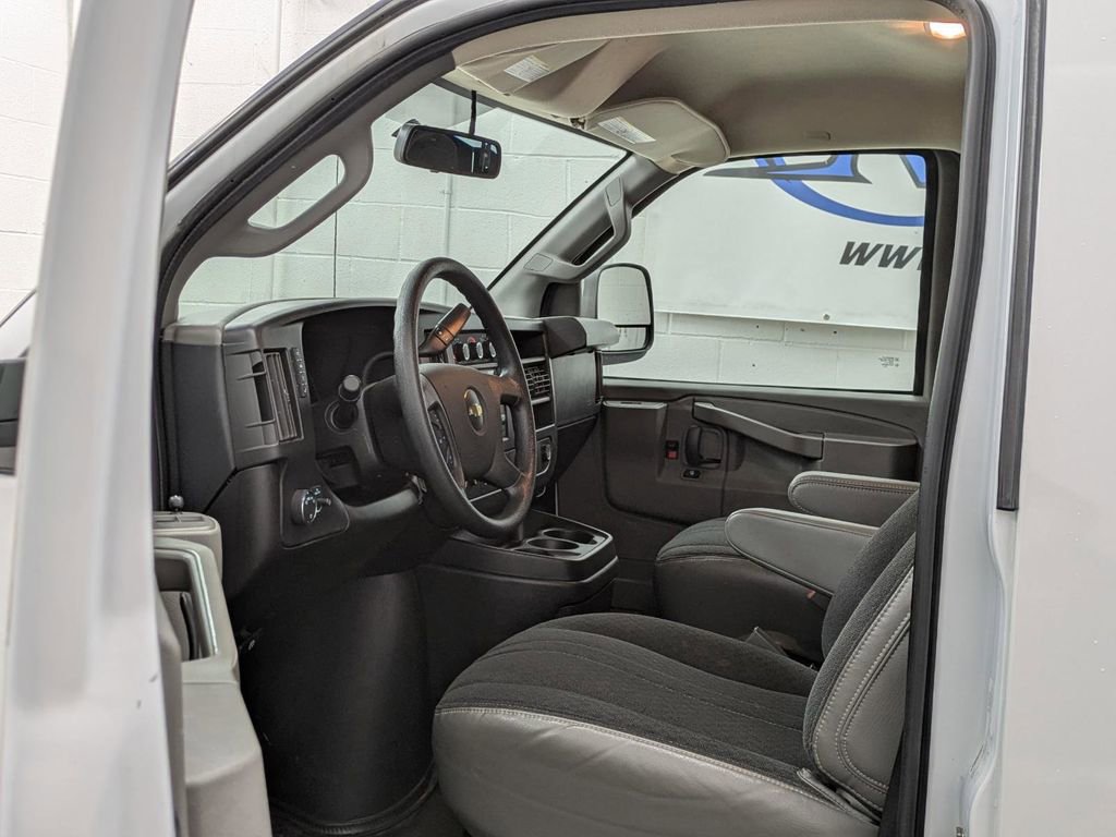 Used 2024 Chevrolet Express 2500 w/ Driver Convenience Package image 3