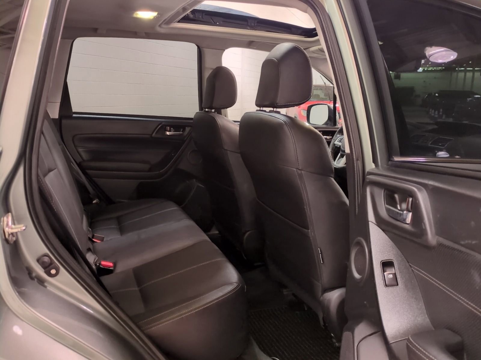 Used 2017 Subaru Forester 2.5i Touring w/ Popular Package #2 image 12