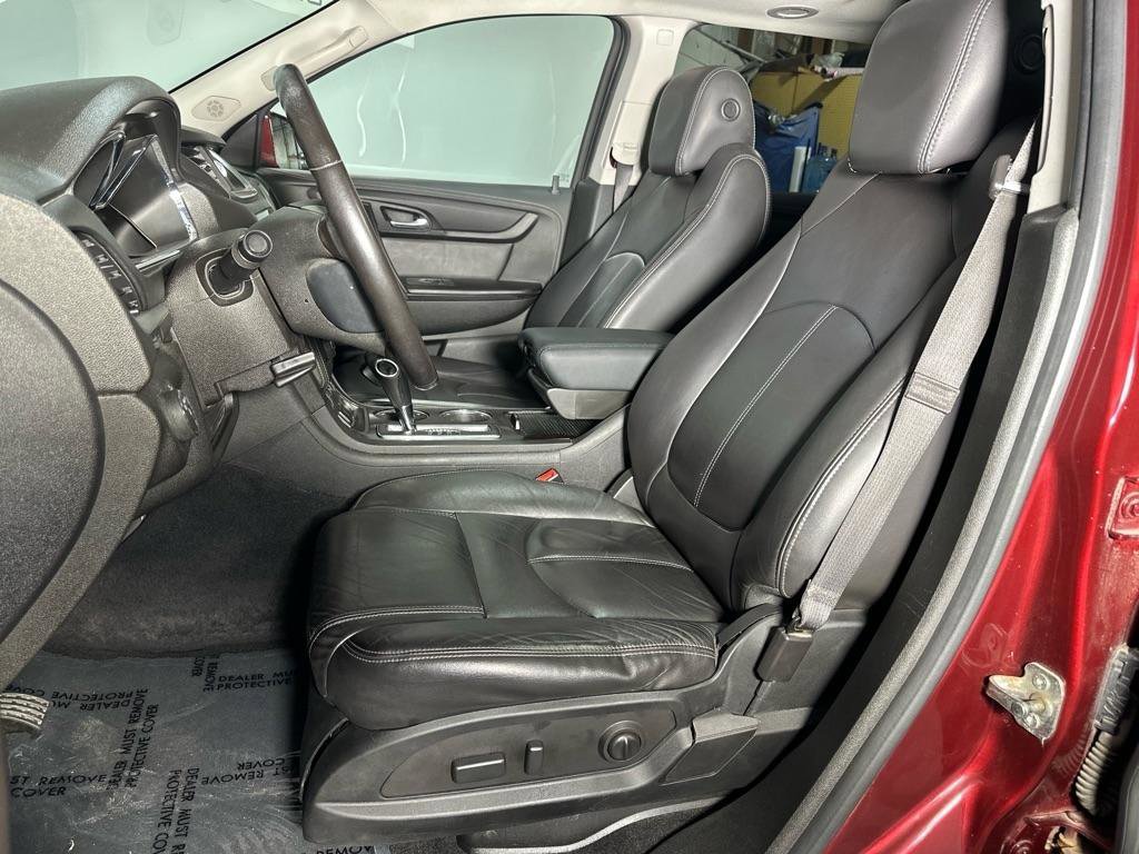 Used 2017 Chevrolet Traverse LT image 26