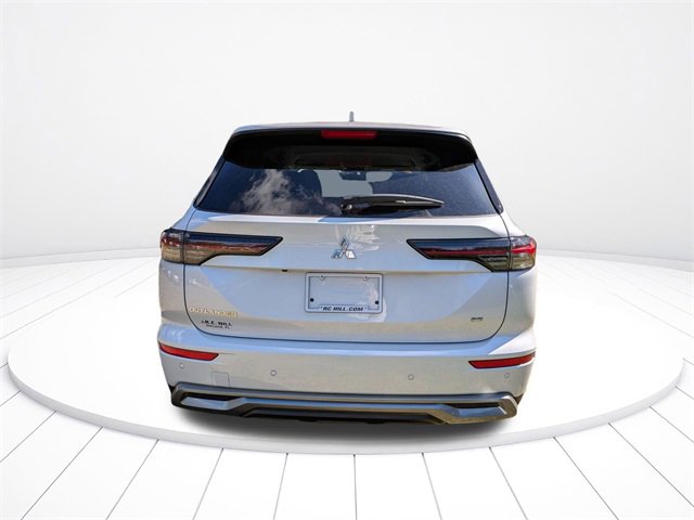 New 2025 Mitsubishi Outlander SE image 5