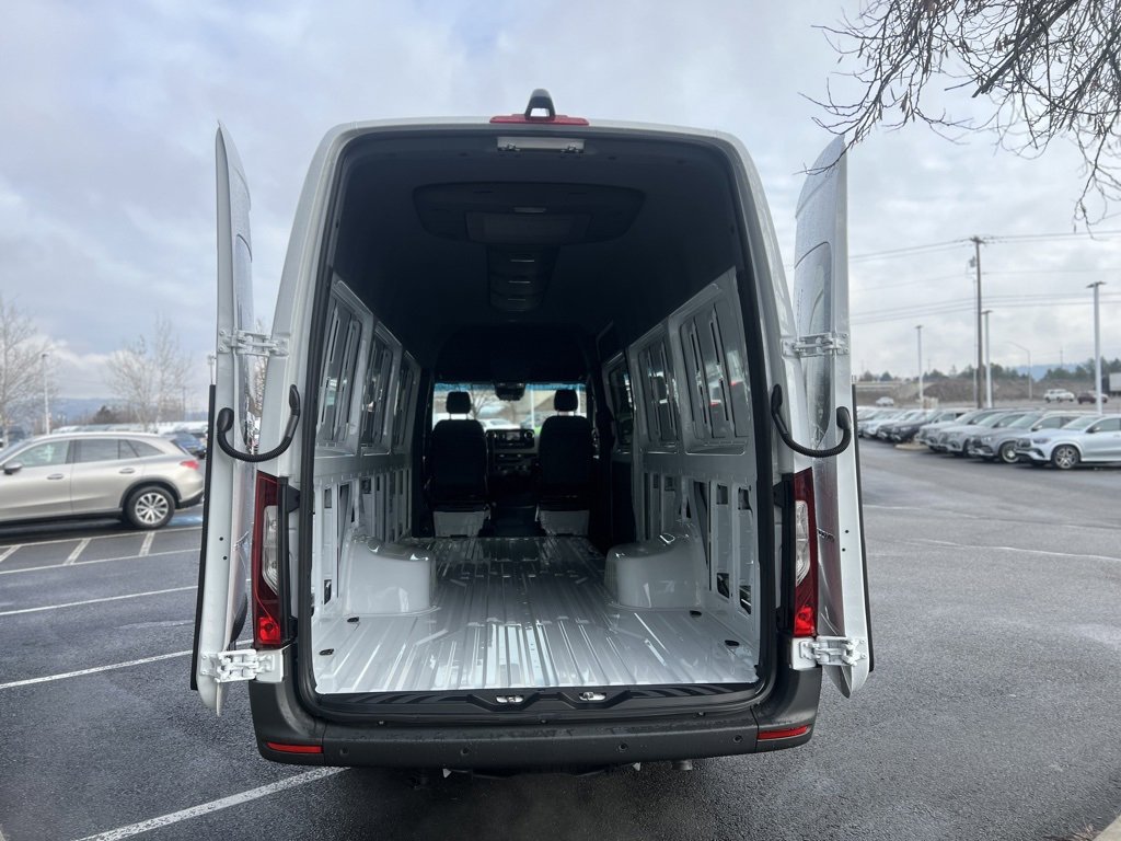 Used 2024 Mercedes-Benz Sprinter 3500 image 14