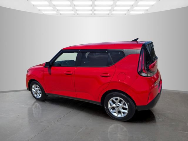 Used 2025 Kia Soul LX w/ LX Technology Package FWD image 8