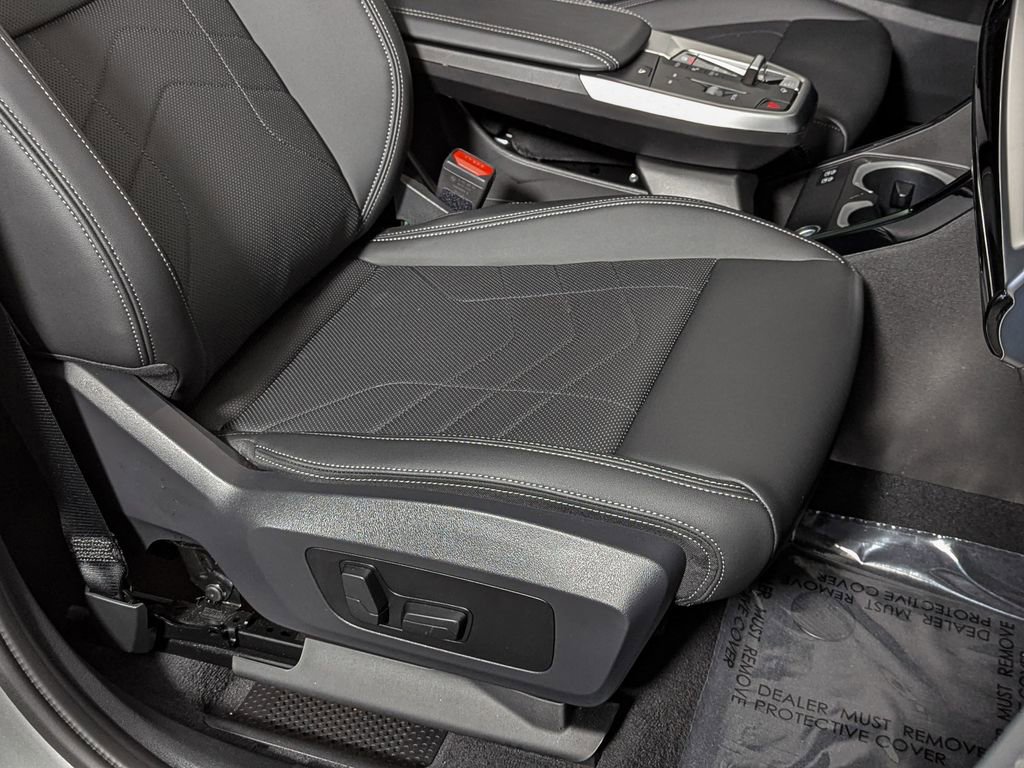 Used 2025 BMW X1 xDrive28i w/ Convenience Package image 27