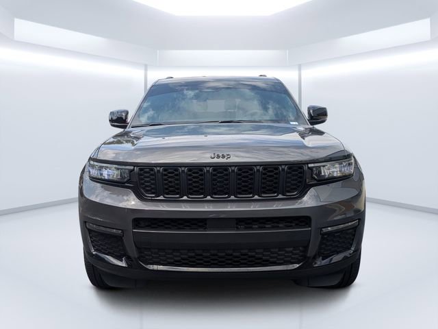 Used 2024 Jeep Grand Cherokee L Limited w/ Black Appearance Package image 8