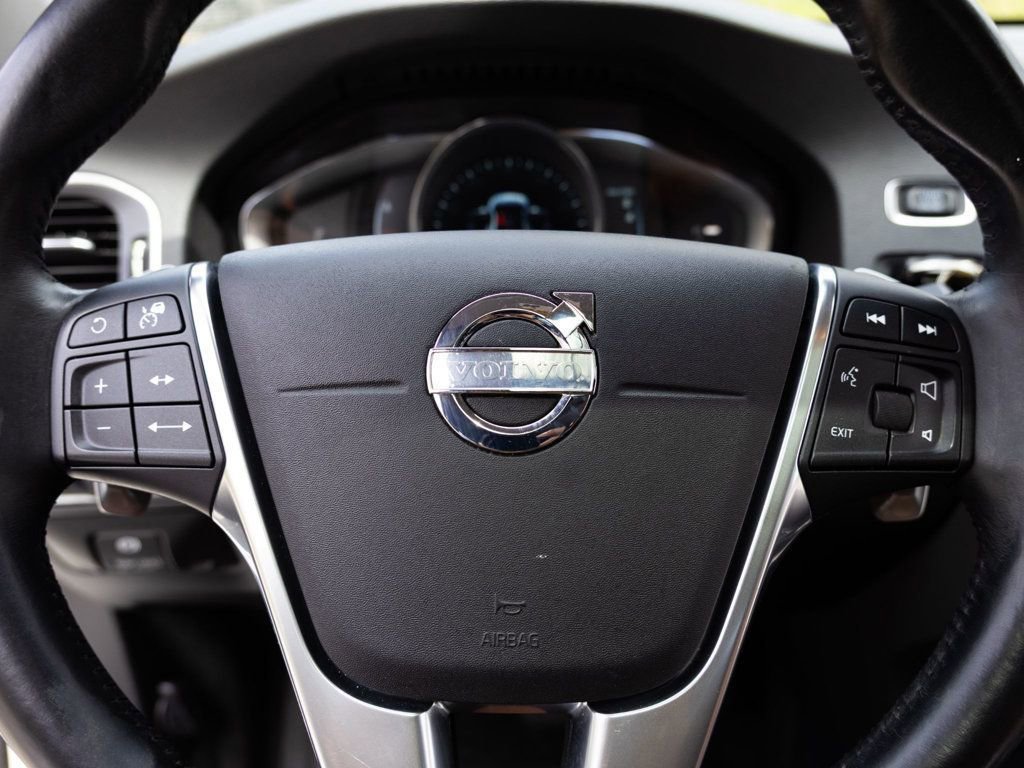 Used 2015 Volvo S60 T6 Platinum image 29