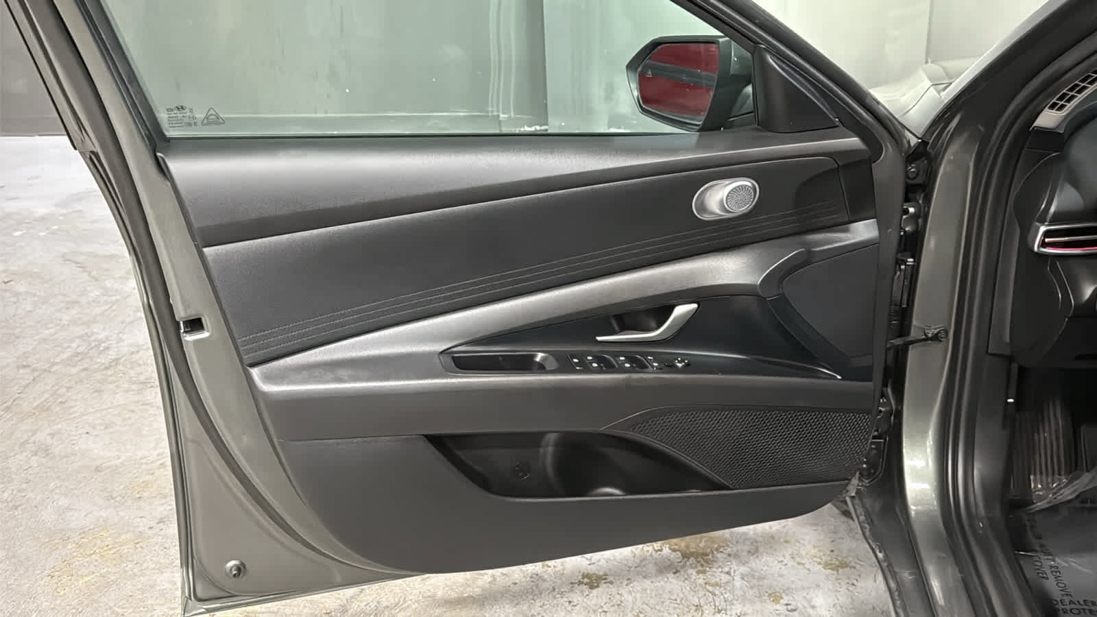 Used 2024 Hyundai Elantra SEL FWD image 9